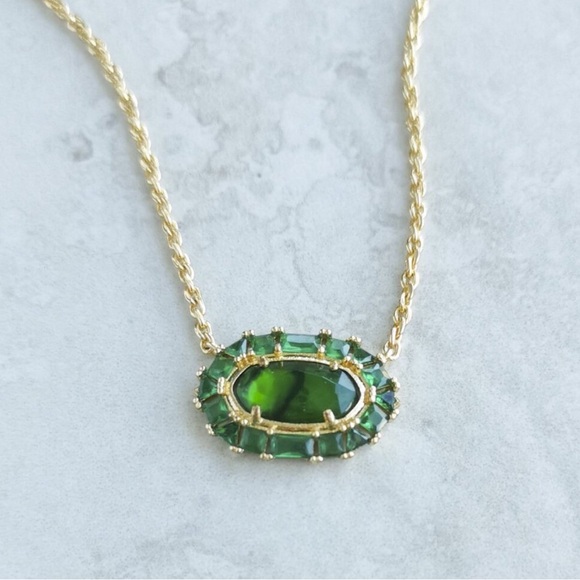 Kendra Scott Jewelry - Kendra Scott Gold Baguette Elisa Emerald
Mix Pendant Necklace